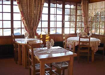 La salle du restaurant Les Ecrins à Briançon